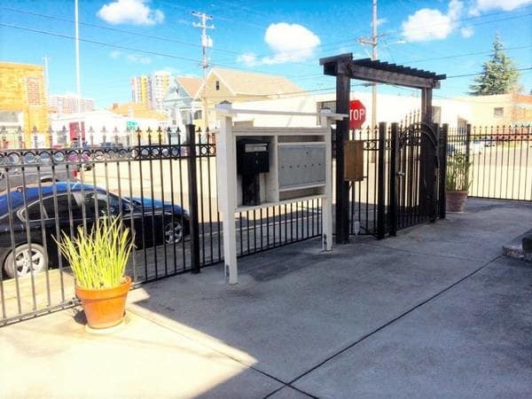 Building Photo - 850 6th Ave