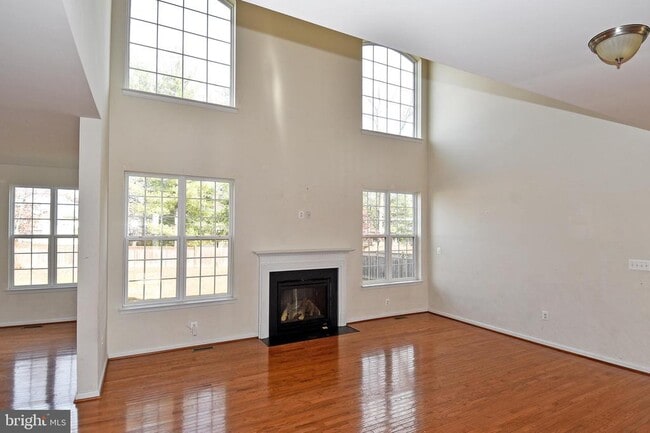 Building Photo - 3082 American Eagle Blvd