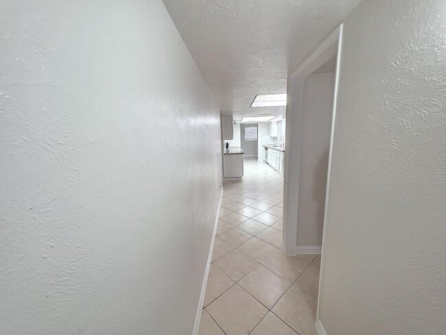 Building Photo - 15630 Camino Del Sol Dr