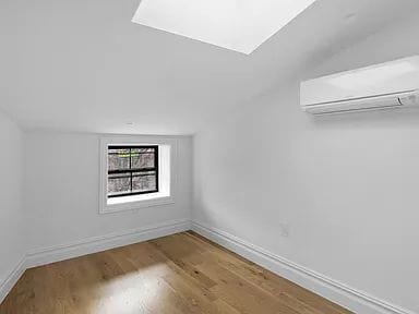 Building Photo - "Charming 2-Bed Oasis in Brooklyn's Heart – Your Perfect Urban Retreat!"
