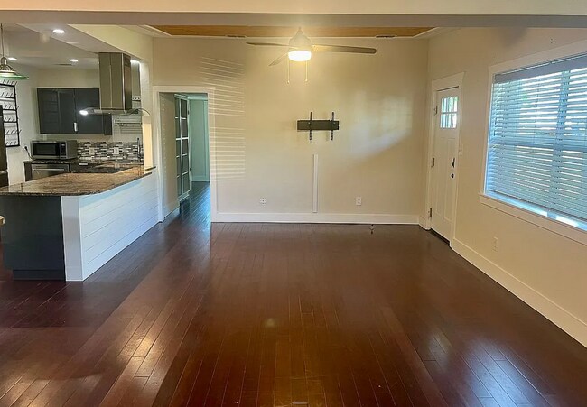 Building Photo - 309 Kepner Dr NE