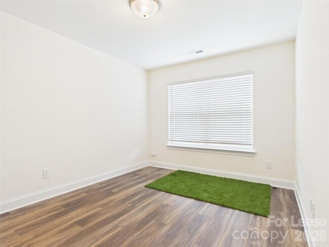 Building Photo - 3944 Fadden St
