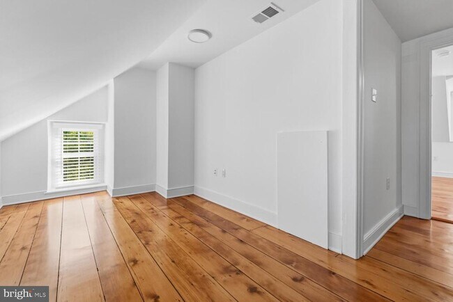 Building Photo - 1440 Creek Road Trl