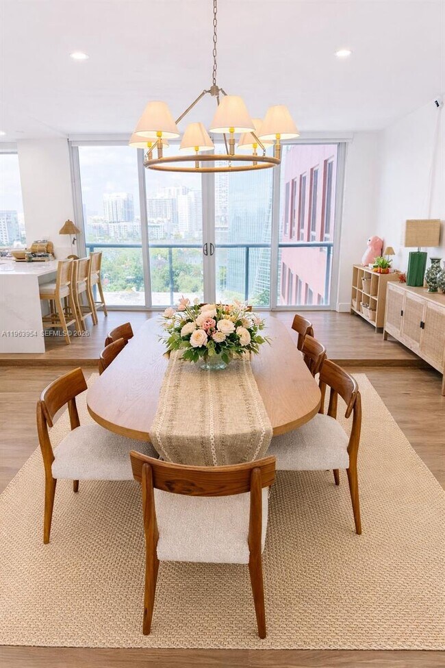 Building Photo - 1541 Brickell Ave