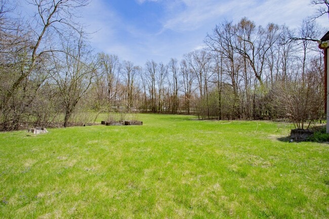 Building Photo - 1305 Oswego Rd