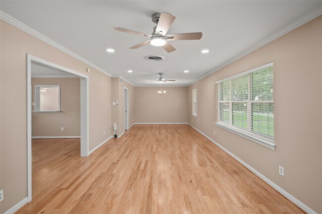 Building Photo - 3725 Murworth Dr