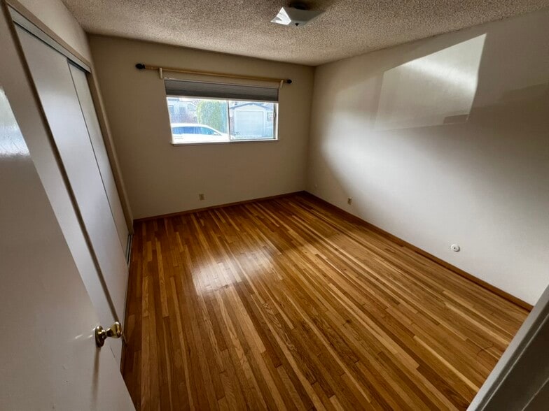 Building Photo - 303 Cayuga St