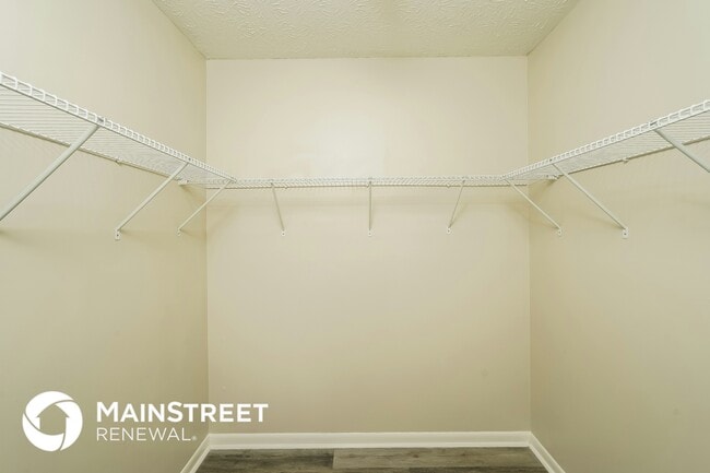 Building Photo - 456 SW Molloy St