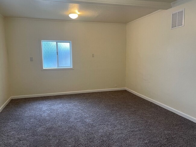 Building Photo - Make Brisbane your home!