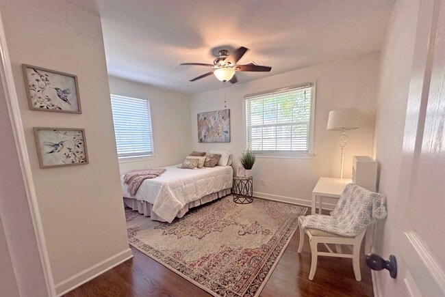 Building Photo - 3815 Montclair Dr