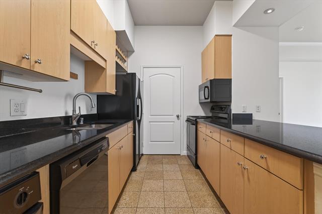 Building Photo - 3225 Turtle Creek Blvd