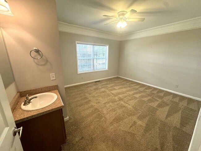 Building Photo - 4br Home near Campus/Downtown - FALL 2026 PRE-LEASE