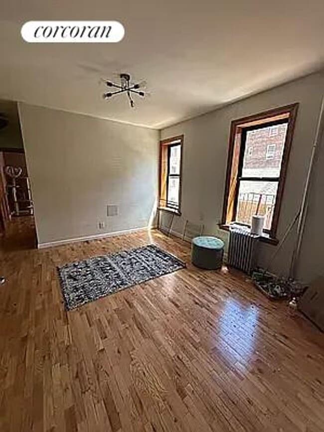 Primary Photo - 2010 Ocean Ave