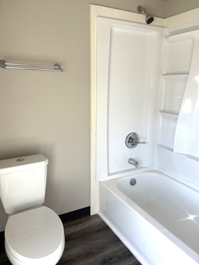 Building Photo - 218 N 3rd St