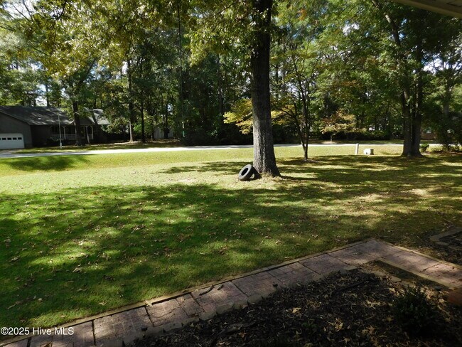 Building Photo - 278 Gatewood Dr