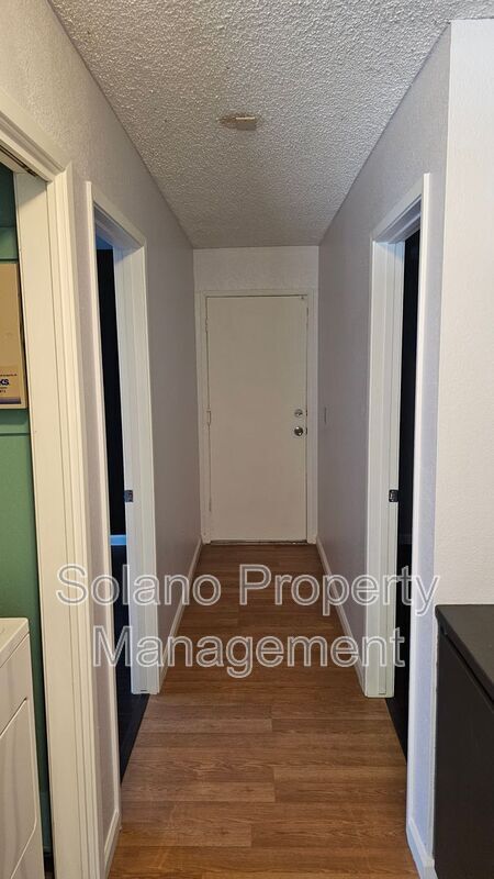 Building Photo - 771 Quartz Ln