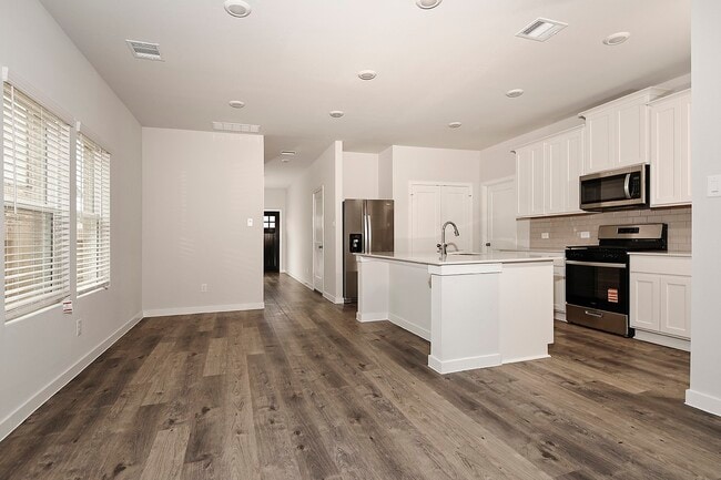 Building Photo - 7922 Alset Dr