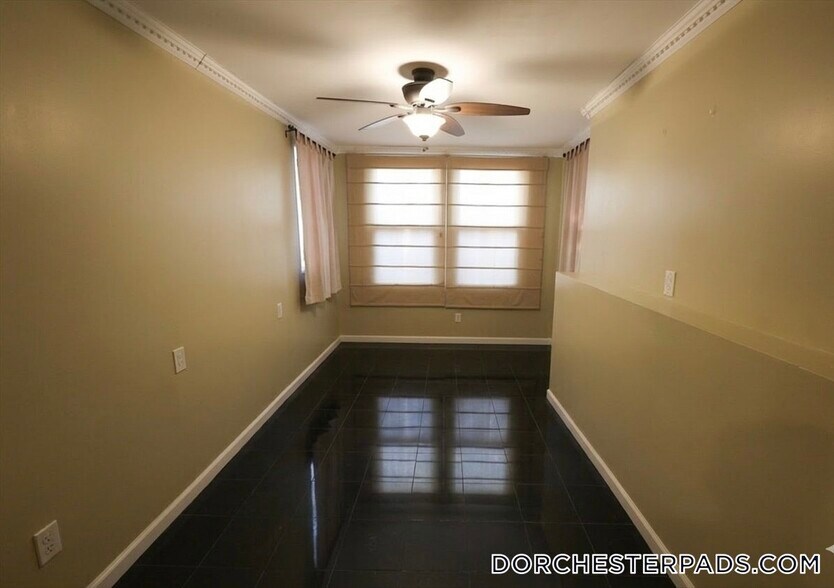 Building Photo - 235 Savin Hill Ave