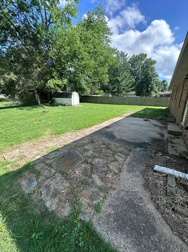 Building Photo - 706 Fremont Pl