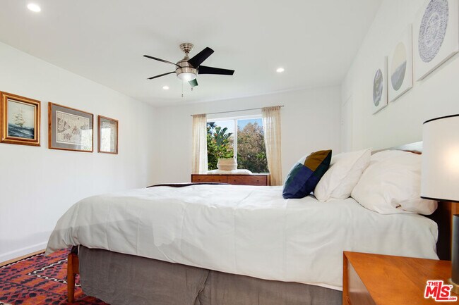 Building Photo - 6476 Cavalleri Rd