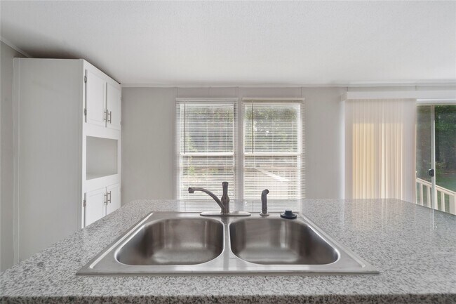 Building Photo - 16333 Lone Corral Ct