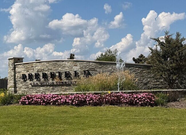 Building Photo - MOVE IN SPECIAL-Beautiful home available for rent