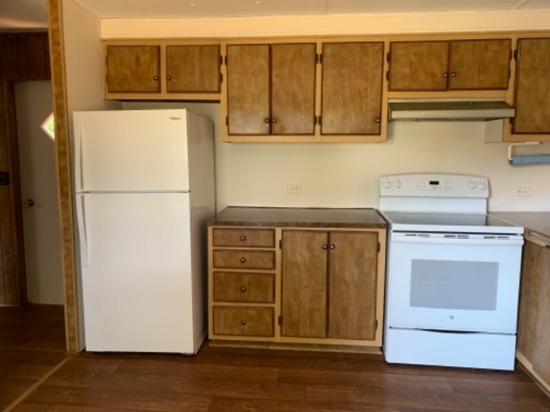 Building Photo - 299 Canal Trce