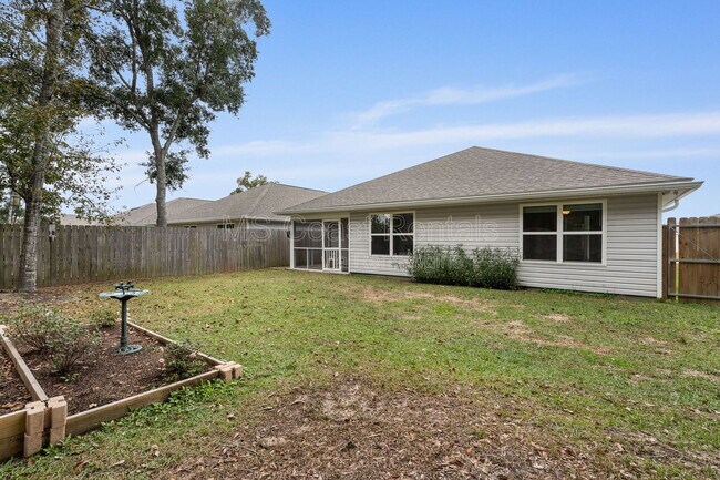 Building Photo - 515 E Marigold Dr