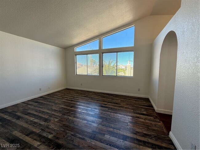 Building Photo - 868 Brass Ring Rd