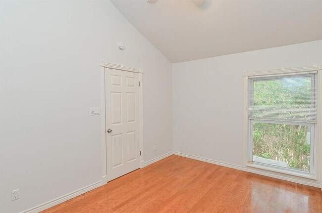 Building Photo - 12625 Memorial Dr