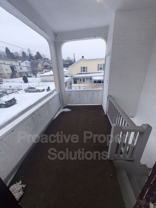 Building Photo - 534 Cherry St