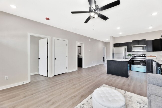 Building Photo - 5406 N Gray Dr