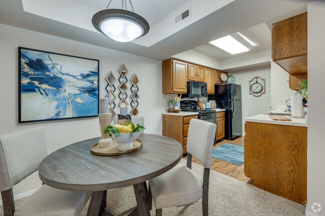 2BR, 2BA - 1063SF - Barrington Apartments