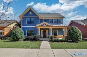 Building Photo - 1524 Trek St