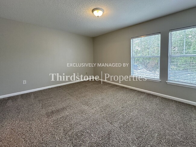 Building Photo - 1036 N Black Cherry Dr