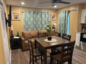 Building Photo - 422 Gulf