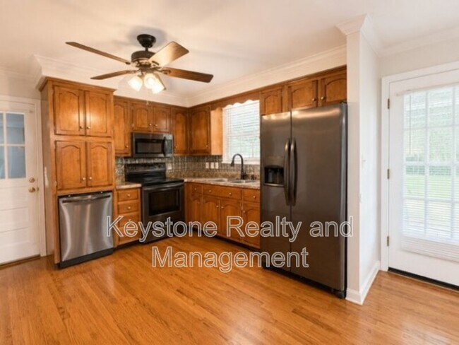 Building Photo - 2111 Fleming Rd