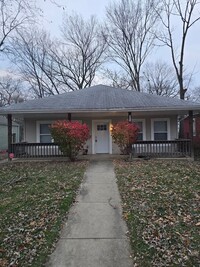 Building Photo - Miller Area Ranch Home