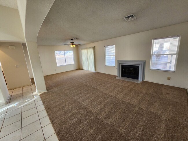Building Photo - 1720 Navarre Ln