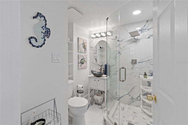 Building Photo - 100 Pierce St