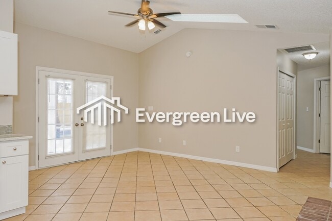 Building Photo - 2969 Ruskin St