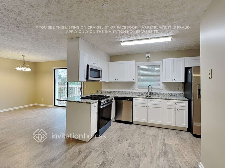 Building Photo - 258 Palms Ln SW