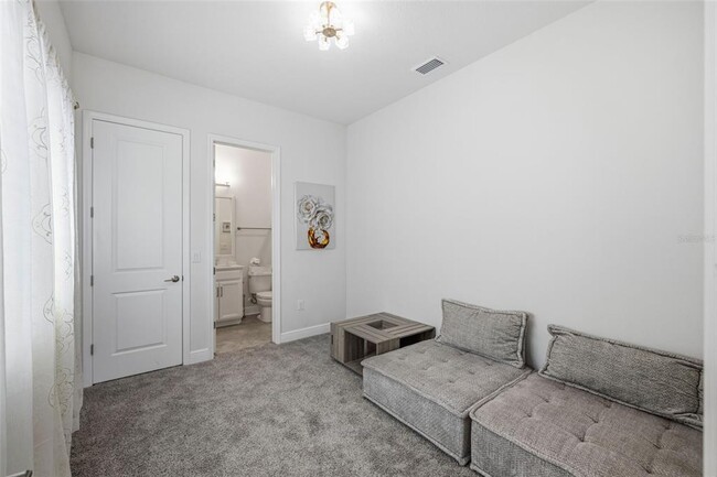 Building Photo - 5925 Silver Sun Dr