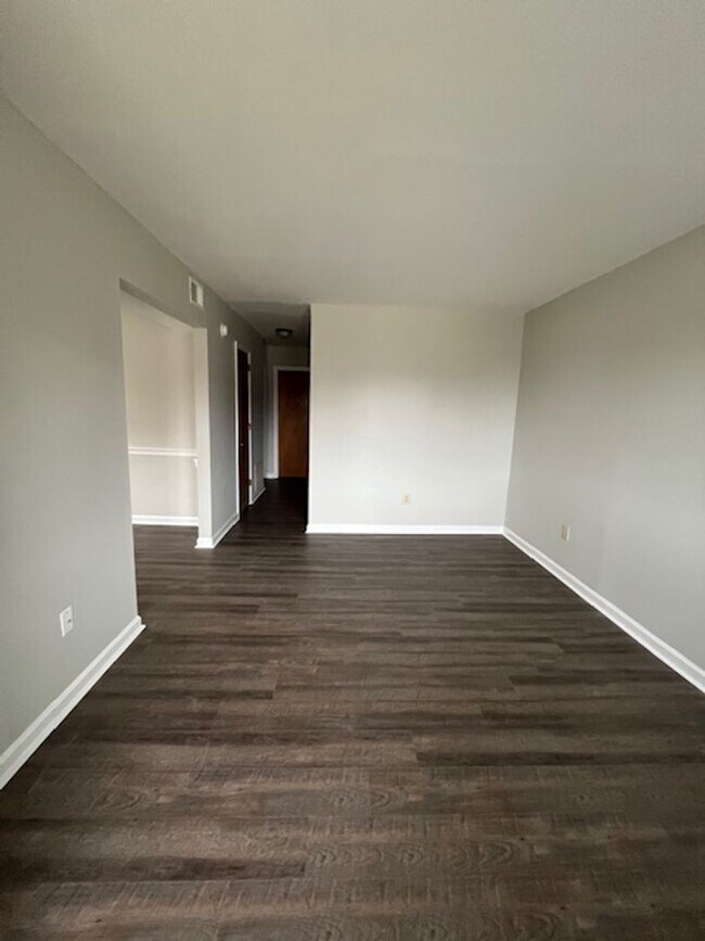 Building Photo - 2-bedroom, 1-bathroom home located in Lexington, KY