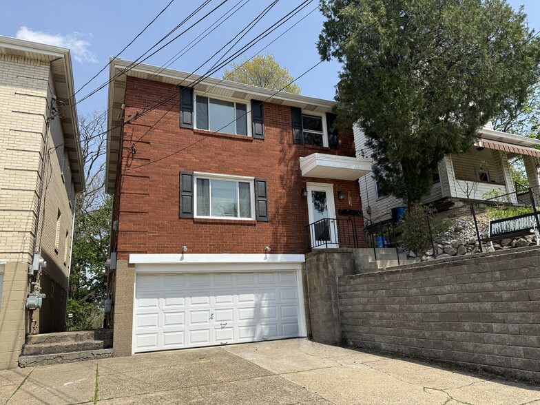 Building Photo - 230 Clairmont Ave