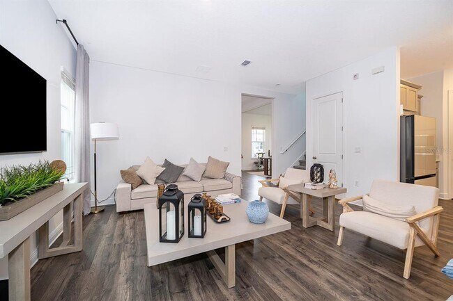 Building Photo - 9750 Neruda St