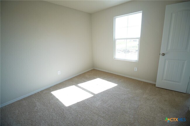 Building Photo - 472 Desert Willow