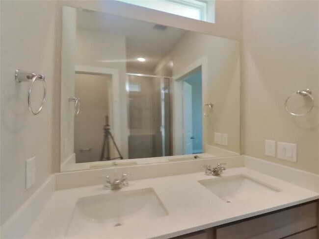 Building Photo - 625 Foxtail Agave St