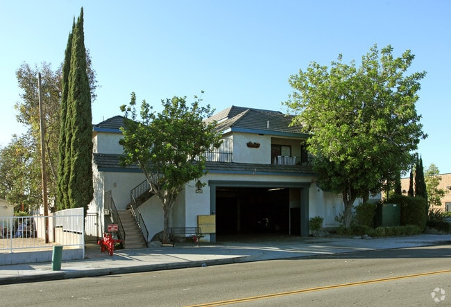 Primary Photo - 400 W Vermont Ave