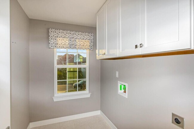 Building Photo - 4003 Bluebell Ln